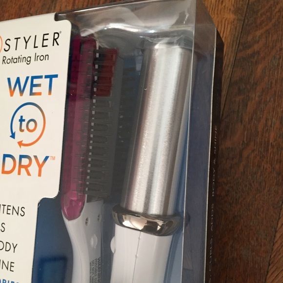 InStyler 1 1/4" White Wet to Dry Rotating Iron - Picture 5 of 7